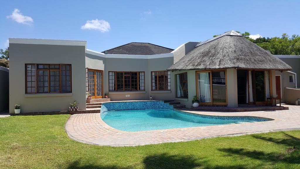 Lenore Guest House Port Elizabeth Buitenkant foto